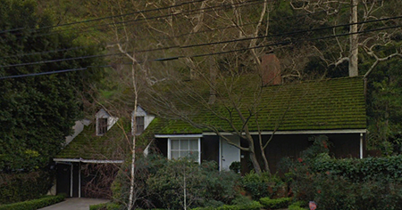 photo of 
the home that George Reeves lived in.